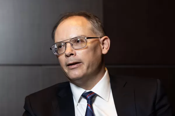 Tim Sweeney di Epic è determinato a sconfiggere Apple e Google, per quanto tempo ci vuole. Foto di Seongjoon Cho/Bloomberg.